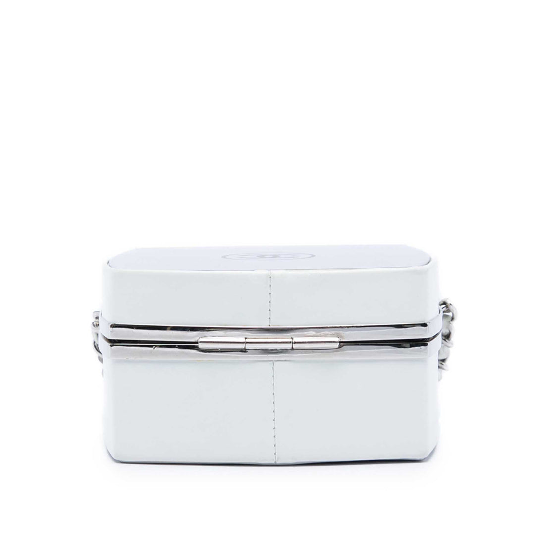 Chanel Cuir verni Cuir de chèvre Make Up Boîte Pochette avec chaîne