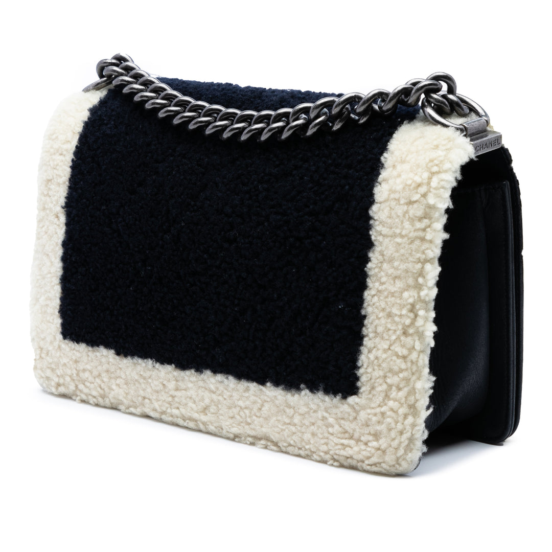 Chanel Bicolore Shearling Boy à rabat Moyen Matière naturelle