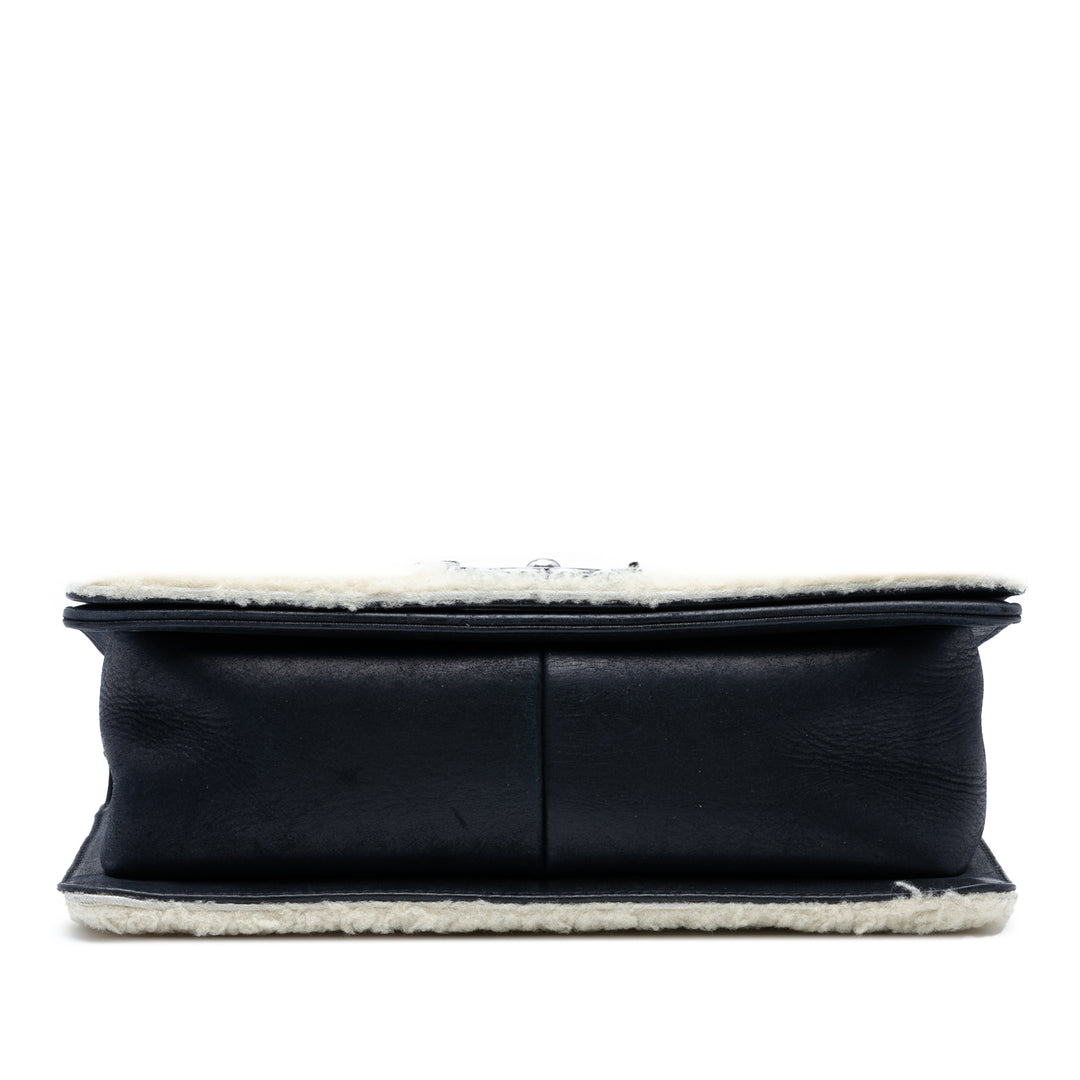 Chanel Bicolore Shearling Boy à rabat Moyen Matière naturelle