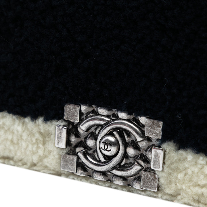 Chanel Bicolore Shearling Boy à rabat Moyen Matière naturelle