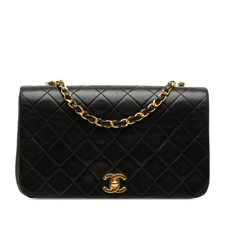 Chanel Medium Matelassé Cuir d’agneau Rabat intégral