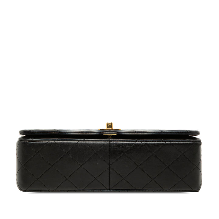 Chanel Medium Matelassé Cuir d’agneau Rabat intégral