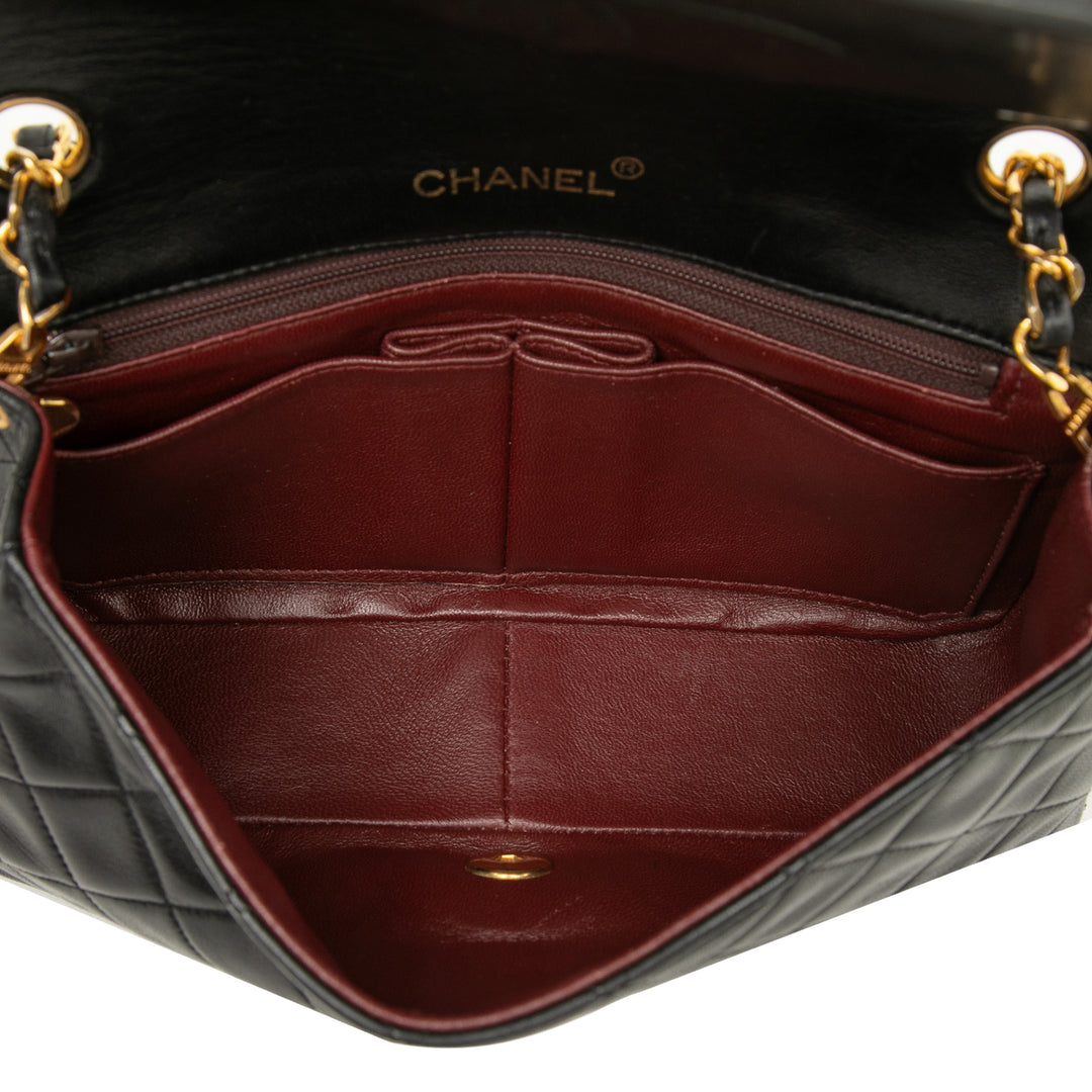 Chanel Medium Matelassé Cuir d’agneau Rabat intégral