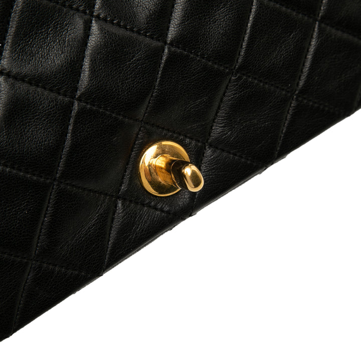 Chanel Medium Matelassé Cuir d’agneau Rabat intégral