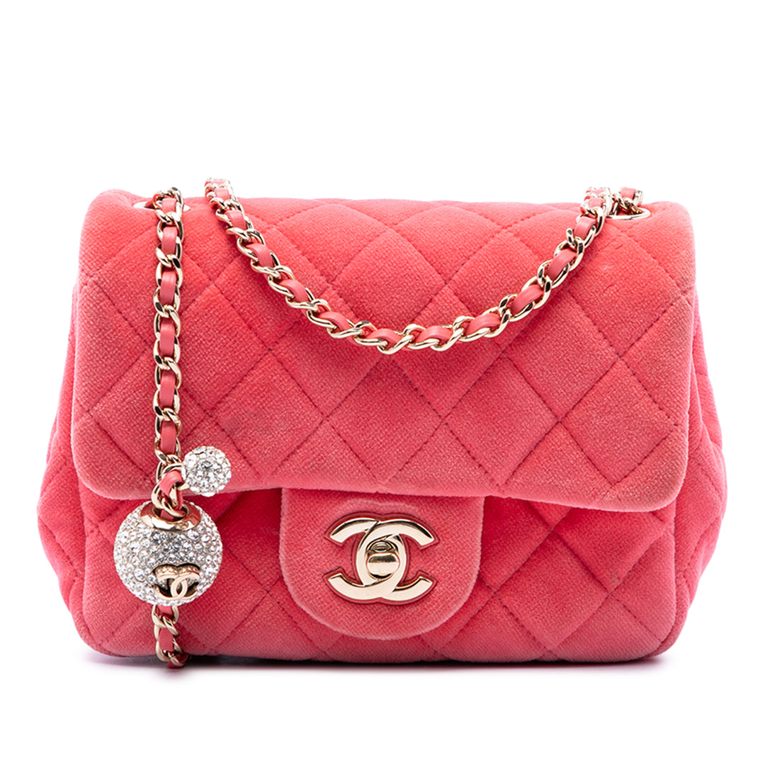 Chanel Classic Carré Perle Crush Rabat simple Mini Rose – vue principale – GABY PARIS