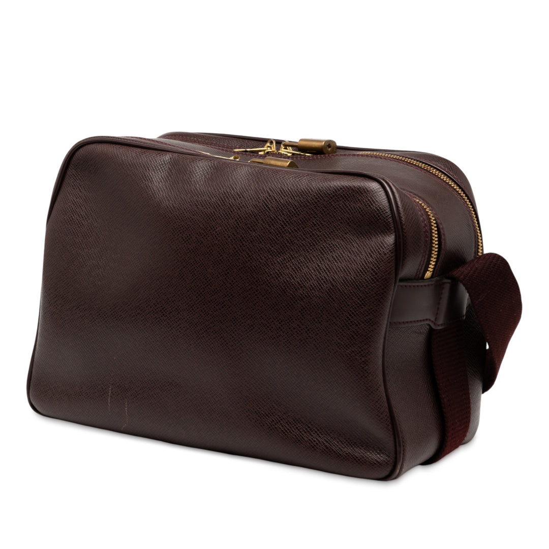 Louis Vuitton Taiga Reporter PM