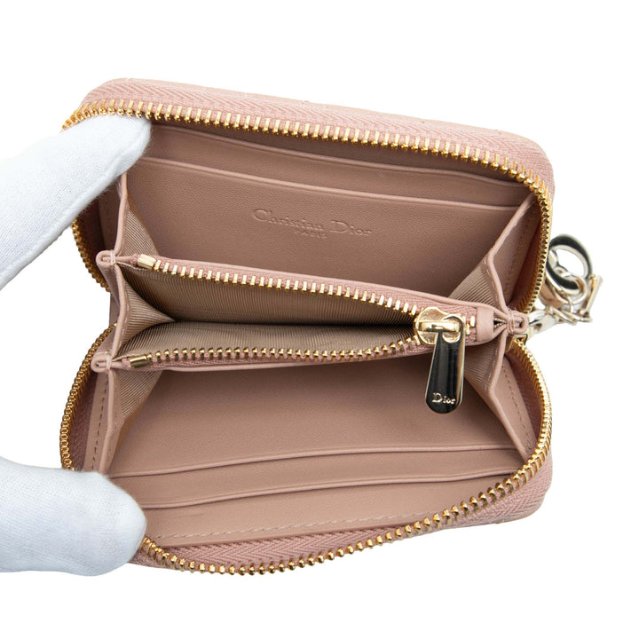 Dior Small Cuir d’agneau Cannage Lady Dior Voyageur Coin Purse