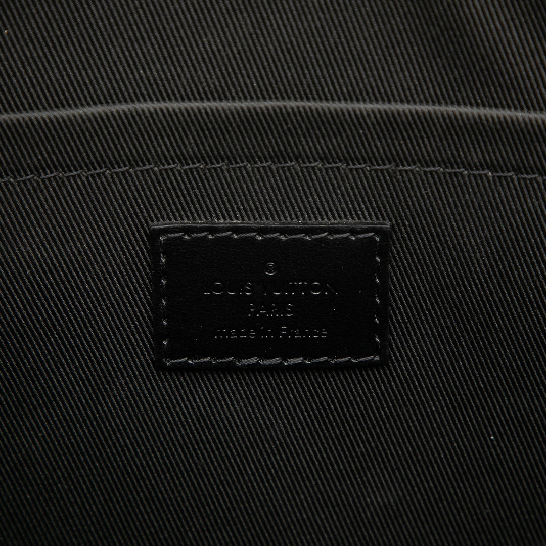 Louis Vuitton Pochette Voyage Souple Monogram Eclipse Noir – vue 5 – GABY PARIS