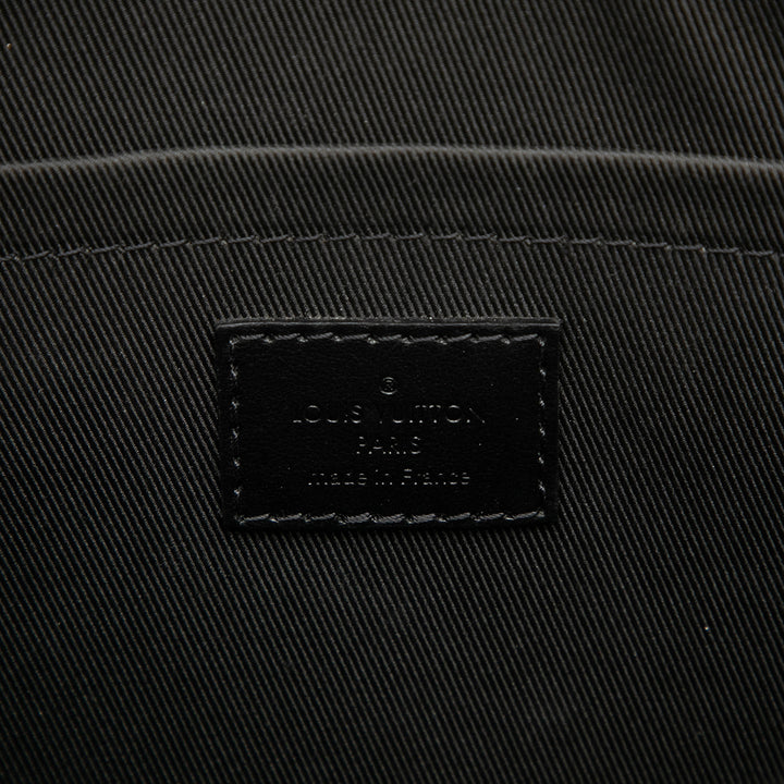 Louis Vuitton Pochette Voyage Souple Monogram Eclipse Noir – vue 5 – GABY PARIS