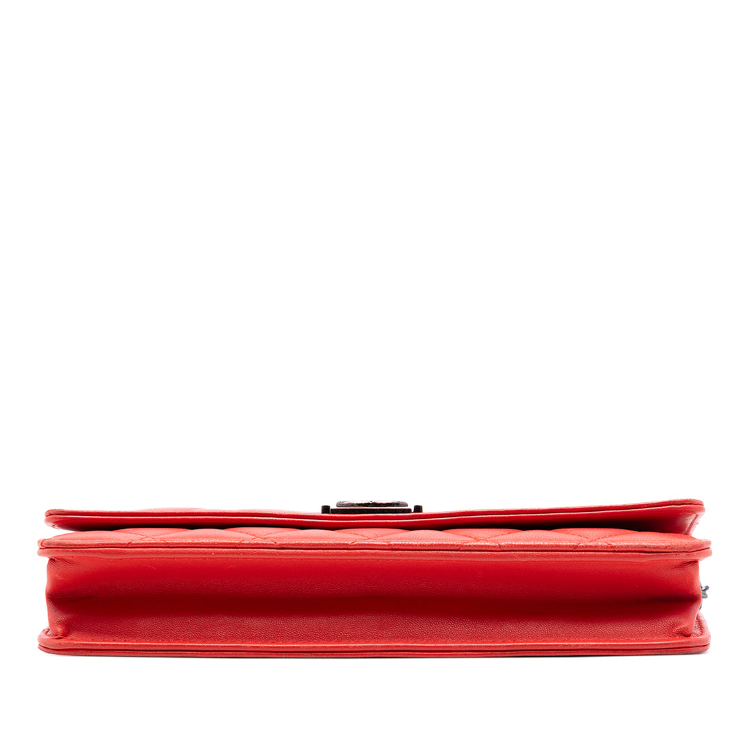 Chanel Matelassé Cuir d’agneau Boy Wallet on Chain