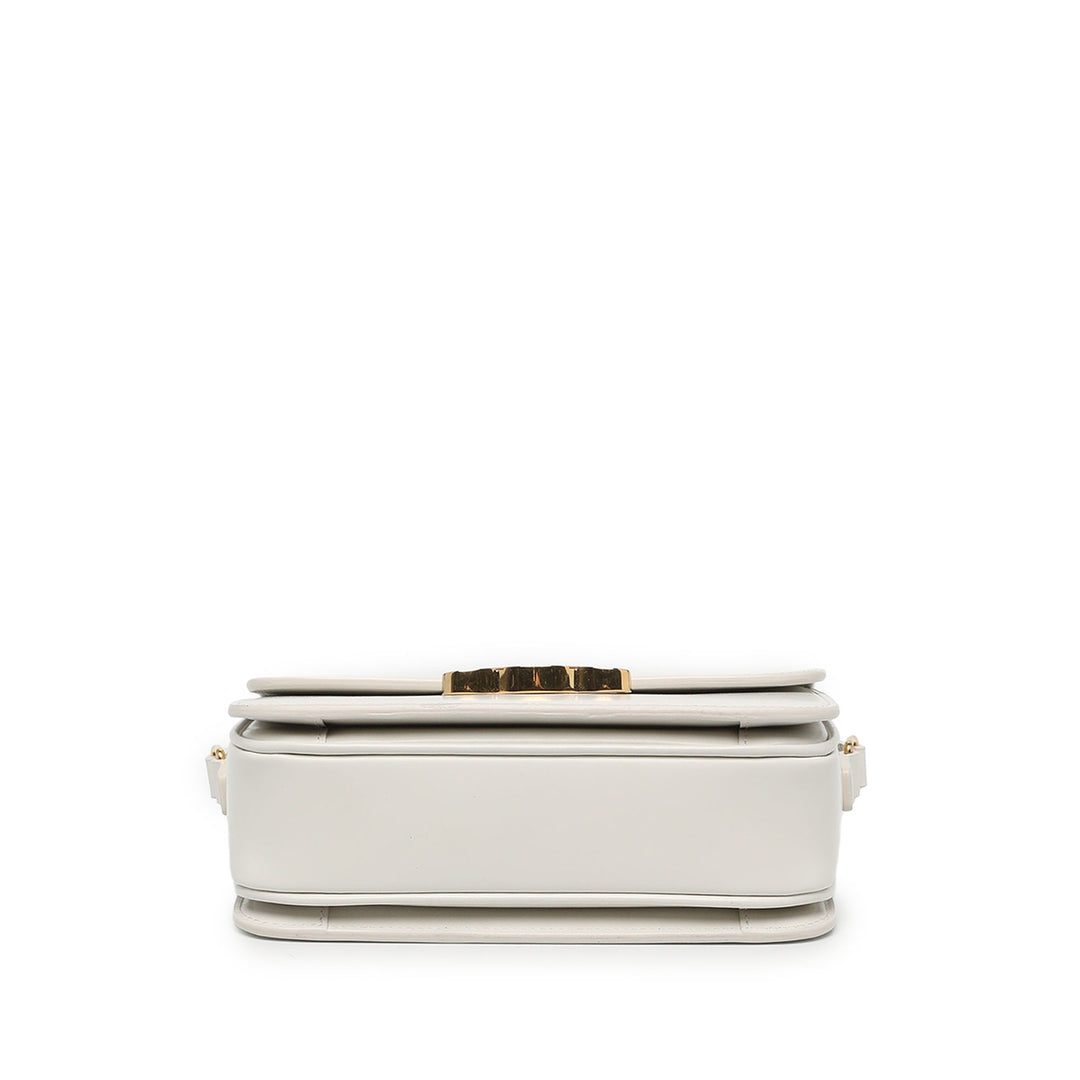 Celine Sac bandoulière brillant Triomphe Teen Cuir de veau Blanc – vue 3 – GABY PARIS
