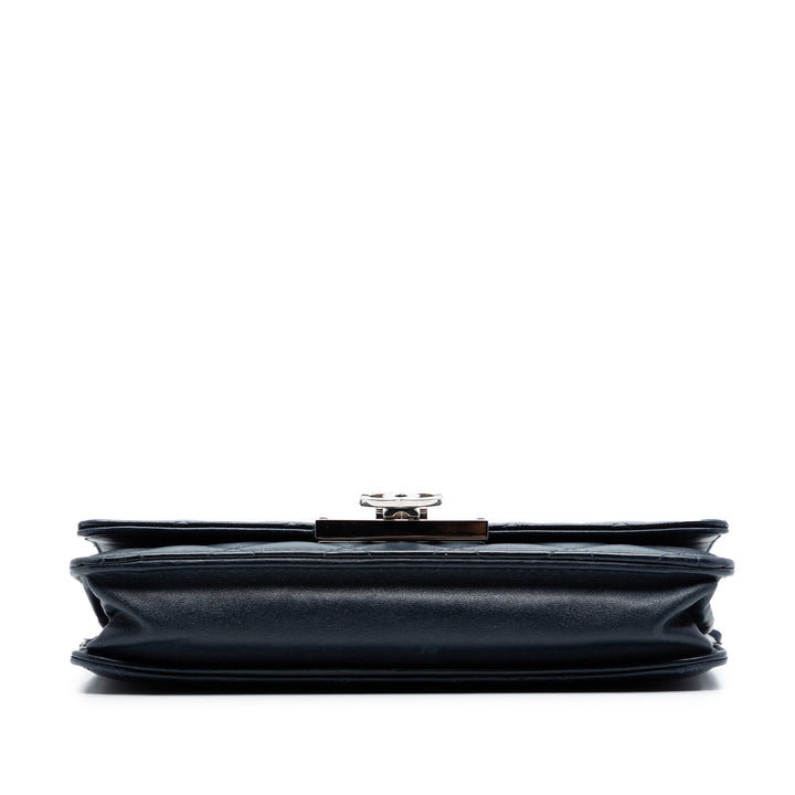 Chanel Matelassé Cuir d’agneau Golden Class Wallet on Chain