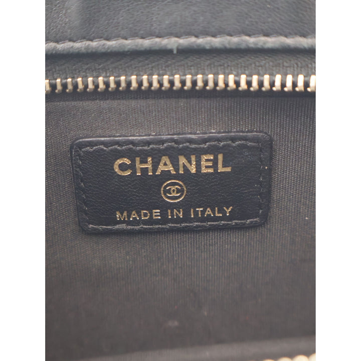 Chanel Pochette Matelassé Poche avant avec chaîne Cuir d'agneau Noir – vue 5 – GABY PARIS