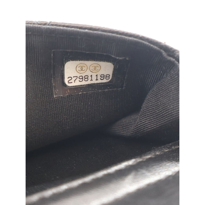 Chanel Pochette Matelassé Poche avant avec chaîne Cuir d'agneau Noir – vue 9 – GABY PARIS