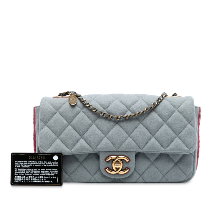 Chanel Paris Salzburg Medium Matelassé Felt CC Œillets à rabat – GABY PARIS Authentique