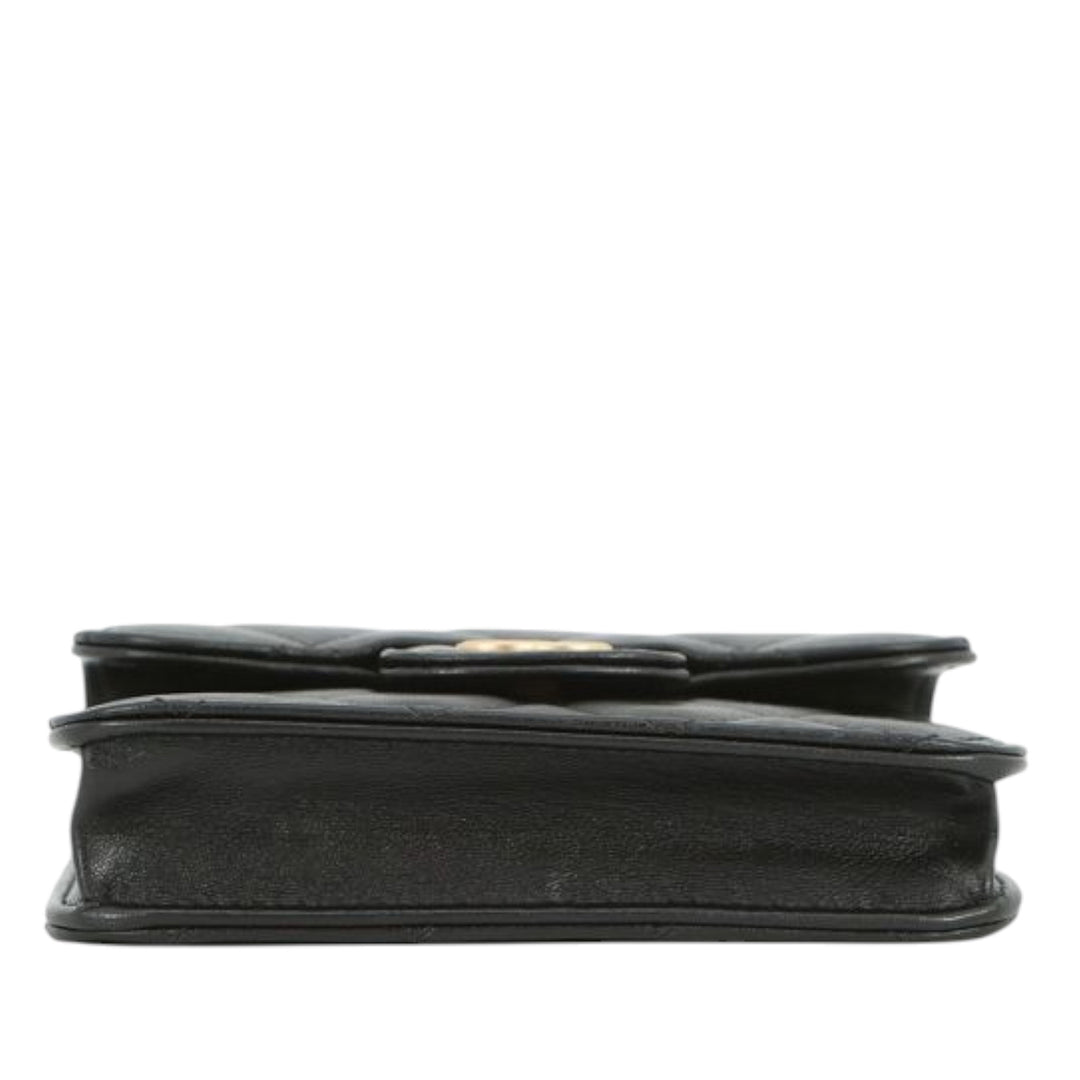 Chanel CC Matelassé Cuir d’agneau anse supérieure à rabat Coin Purse avec chaîne