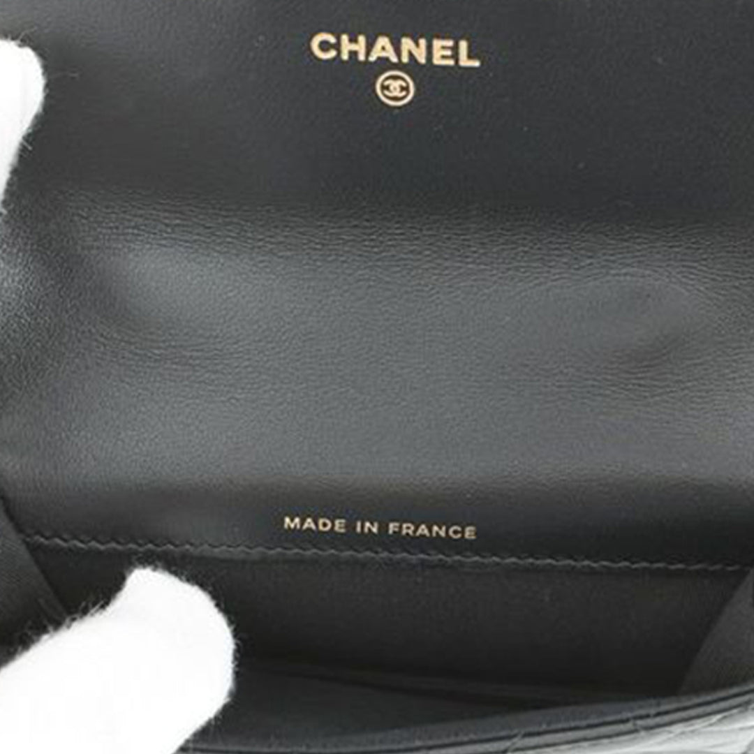 Chanel CC Matelassé Cuir d’agneau anse supérieure à rabat Coin Purse avec chaîne