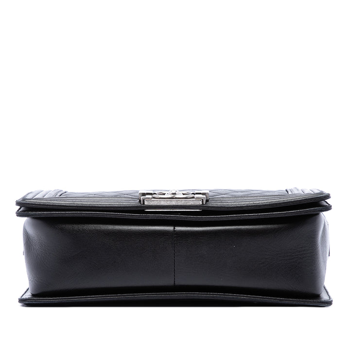 Chanel Matelassé Boy à rabat Moyen Cuir d'agneau Noir