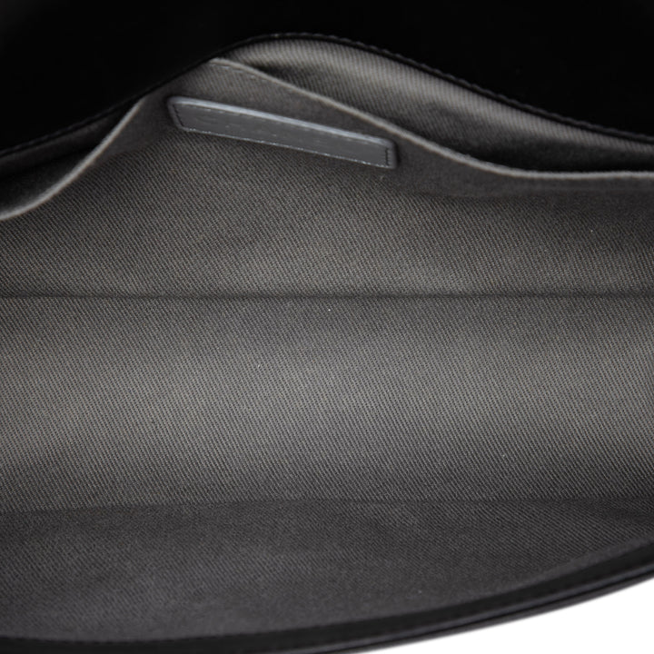 Chanel Matelassé Boy à rabat Moyen Cuir d'agneau Noir