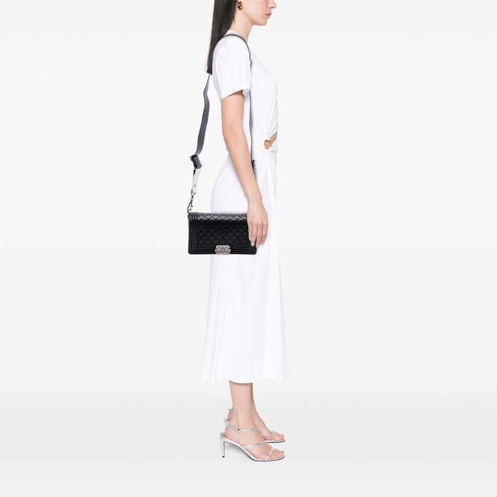 Chanel Matelassé Boy à rabat Moyen Cuir d'agneau Noir