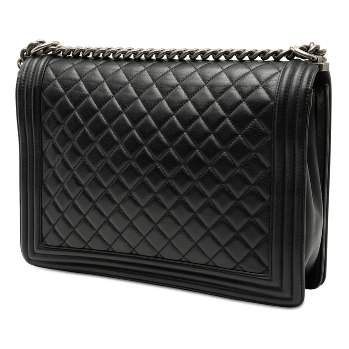 Chanel Large Matelassé Cuir d’agneau Boy à rabat