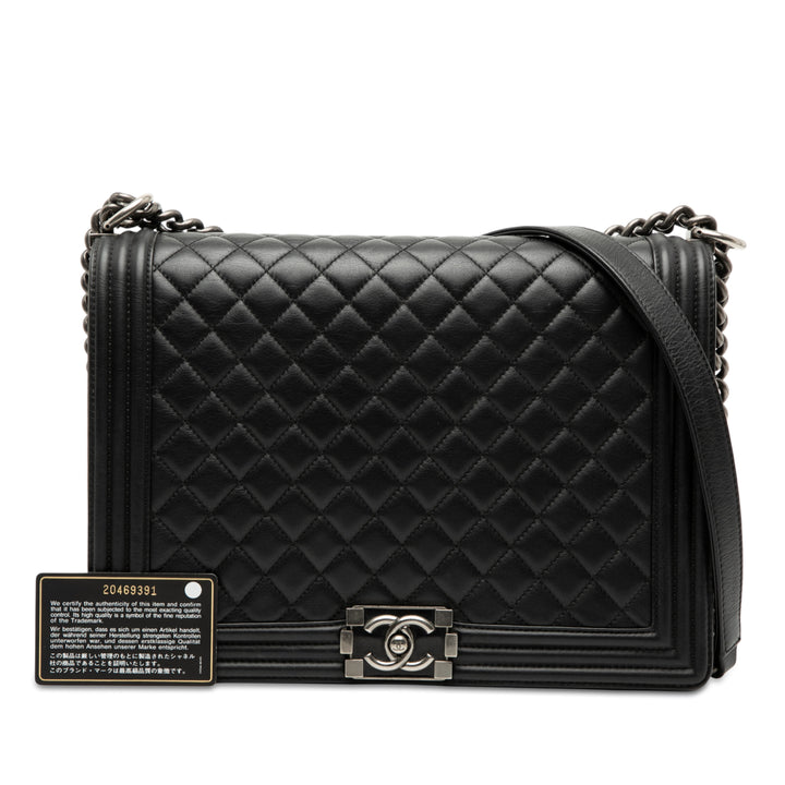 Chanel Large Matelassé Cuir d’agneau Boy à rabat