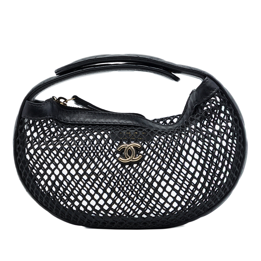 Chanel CC Mesh et Matelassé Hobo Pochette Mini Cuir d'agneau Noir – vue principale – GABY PARIS