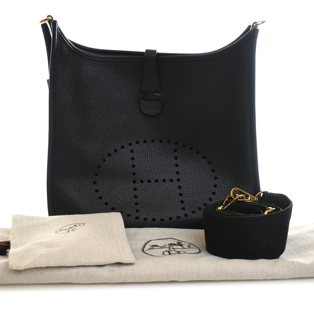Evelyne III 29 Clémence Noir