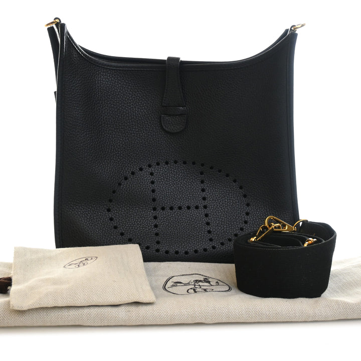 Evelyne III 29 Clémence Noir