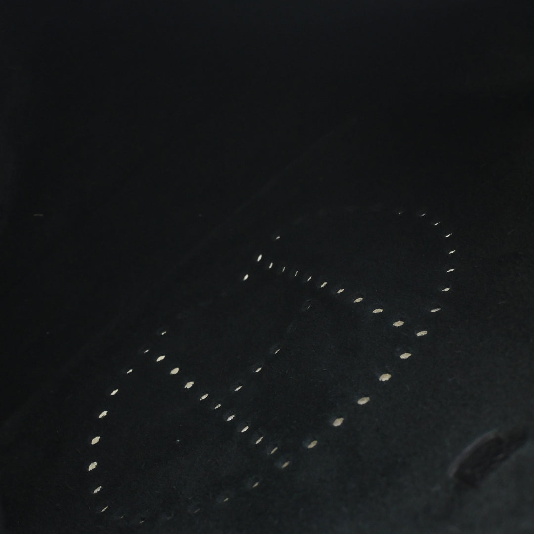 Evelyne III 29 Clémence Noir