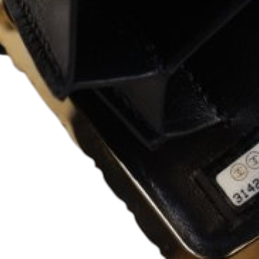 Chanel Small Glazed Goatskin Boîte With Chain Noir – GABY PARIS Authentique