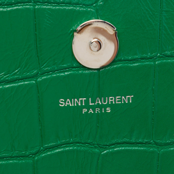 Saint Laurent Croc embossé Kate Pompon Sac Petit Vert – vue 5 – GABY PARIS