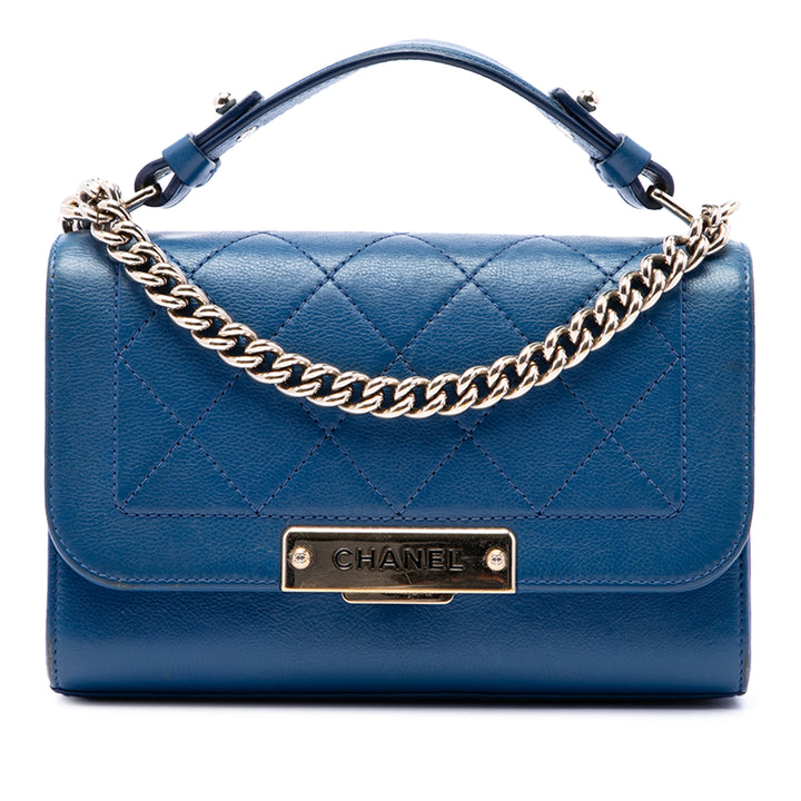 Chanel Matelassé grainé Label Click à rabat Petit Cuir de veau grainé Bleu – vue principale – GABY PARIS