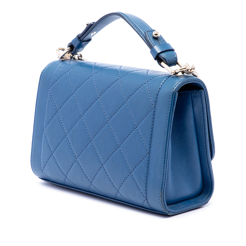 Chanel Matelassé grainé Label Click à rabat Petit Cuir de veau grainé Bleu – vue 2 – GABY PARIS