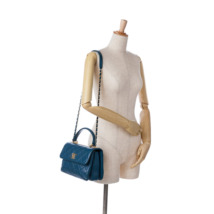 Small Quilted Lambskin Trendy CC Flap Blue - Gaby Paris