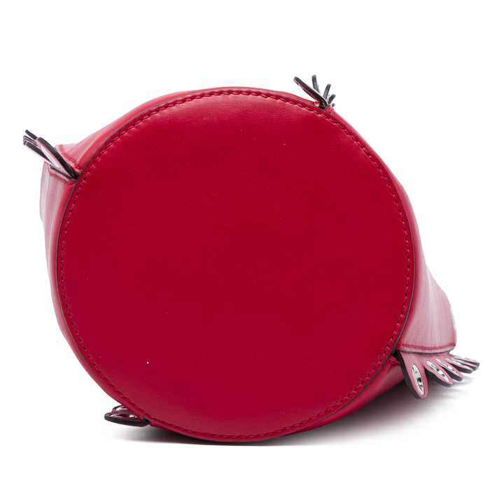 Miu Miu Scalloped Grommet Sac seau Cuir de veau Rouge – vue 3 – GABY PARIS