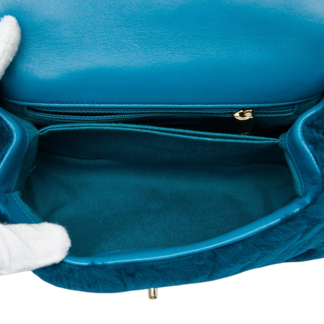 Chanel Sac à main Chevron Shearling Coco à Matière naturelle Mini Bleu – vue 4 – GABY PARIS