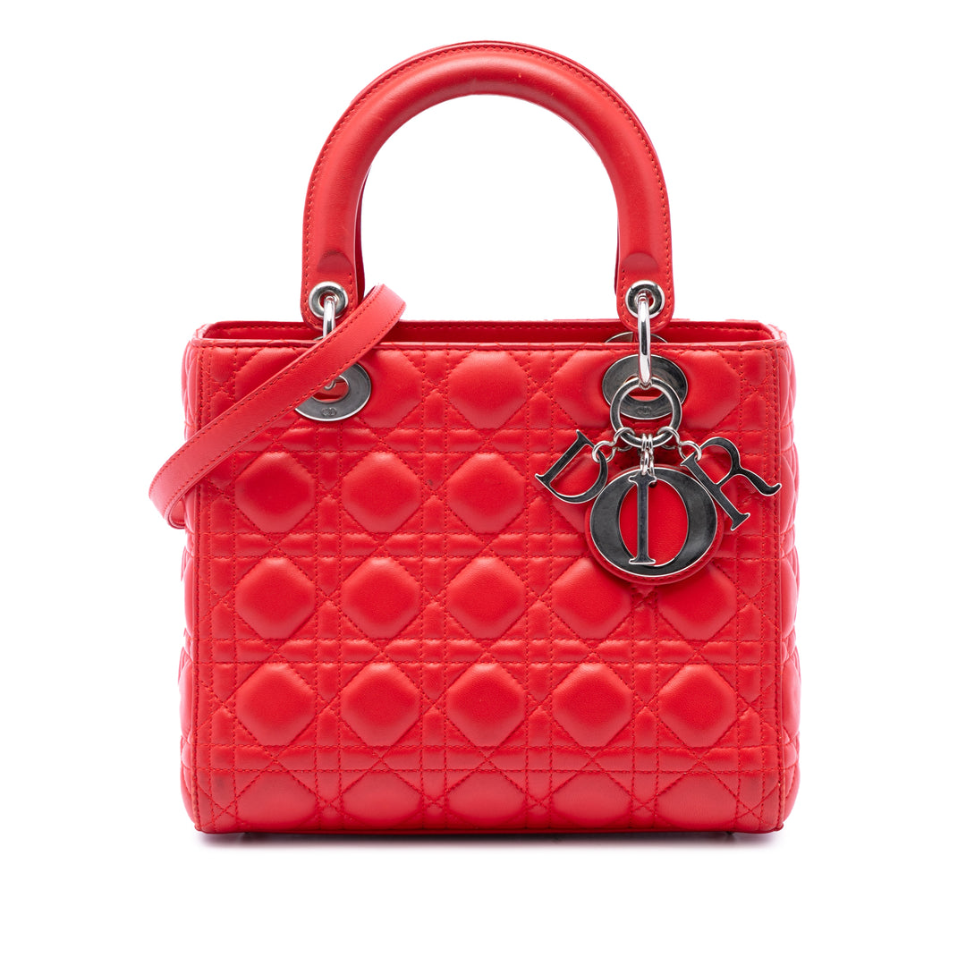 Dior Sac à main Lady Dior Cannage Moyen Cuir d'agneau Rouge – vue principale – GABY PARIS