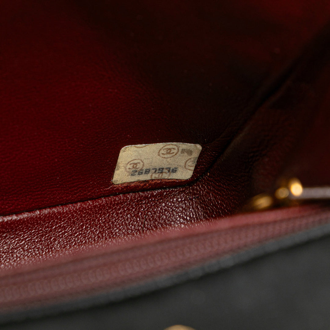 Chanel Small Square Matelassé Cuir d’agneau à rabat