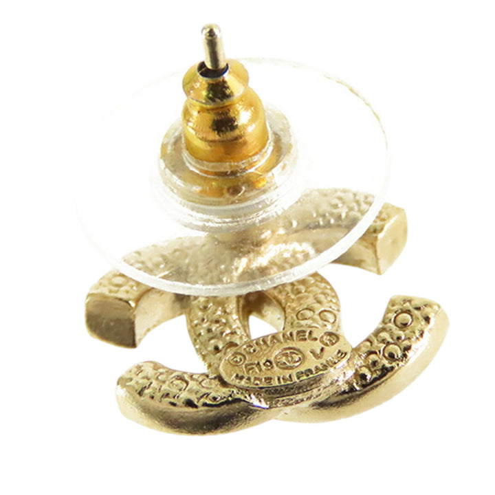 Chanel Doré Plated CC Crystal Push Back Boucle d’oreilles Doré – GABY PARIS Authentique