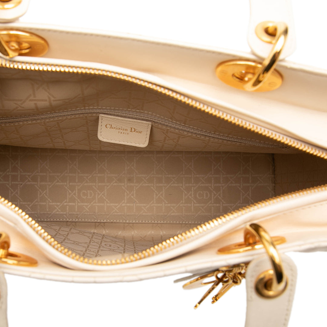 Dior Large Cuir d’agneau Cannage Lady Dior