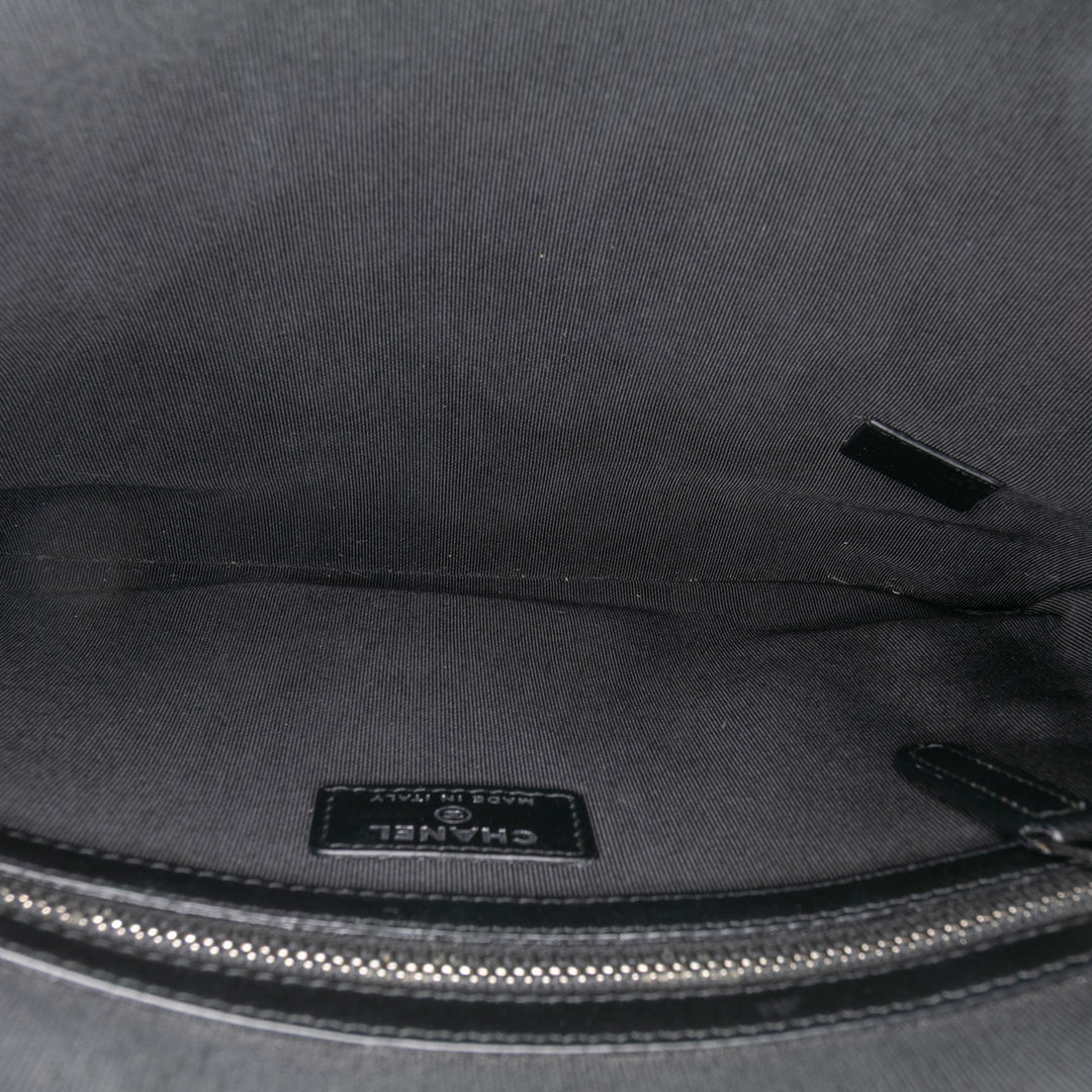 Chanel Medium Tweed et Cuir de veau Gabrielle O Étui Pochette – GABY PARIS Authentique