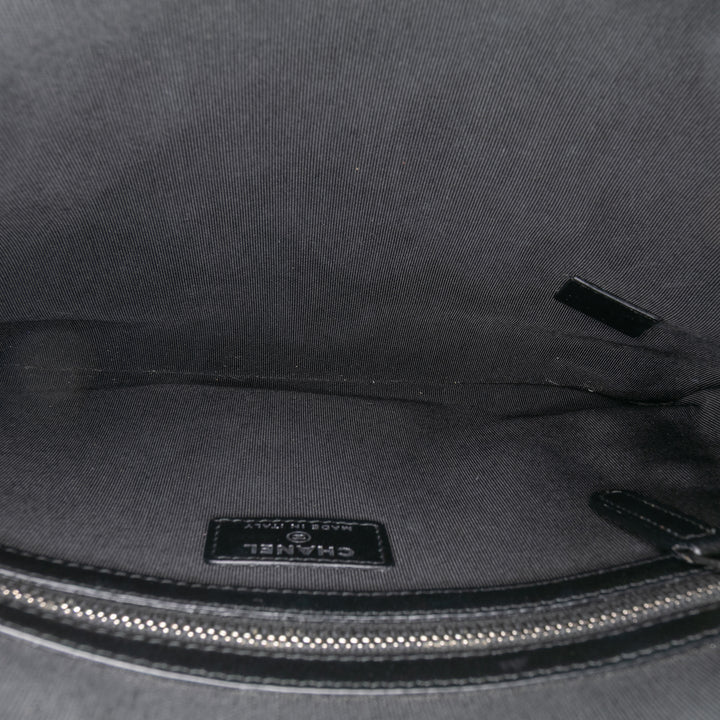 Chanel Medium Tweed et Cuir de veau Gabrielle O Étui Pochette – GABY PARIS Authentique