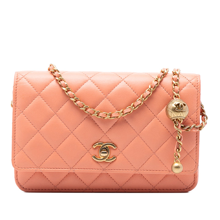 Chanel CC Matelassé Cuir d’agneau Perle Crush Wallet on Chain