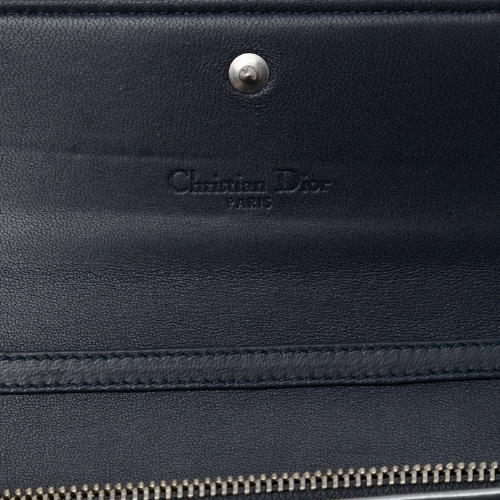 Dior Sac bandoulière Métallisé Microcannage Lady Dior Croisiere Wallet on Chain Argenté – vue 5 – GABY PARIS