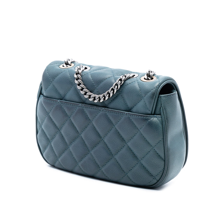 Chanel Matelassé Casual Poche à rabat Petit Cuir caviar