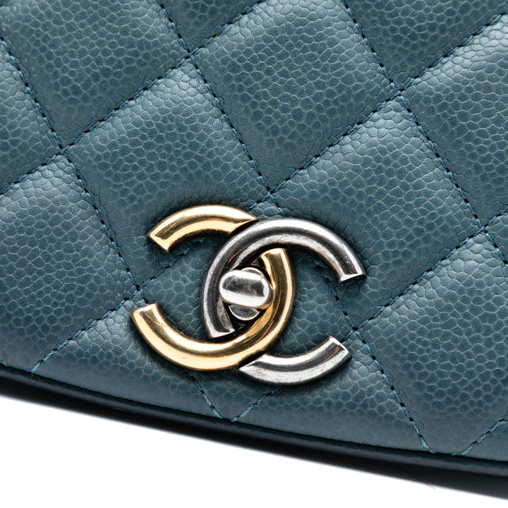 Chanel Matelassé Casual Poche à rabat Petit Cuir caviar