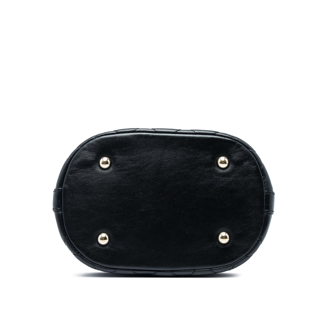 Chanel CC Matelassé Chaîne Sac seau Cuir d'agneau Noir – vue 3 – GABY PARIS