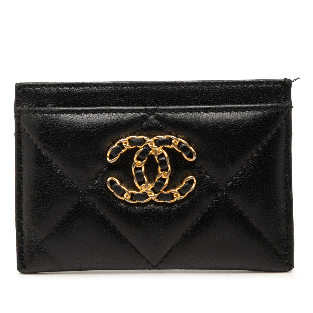 Chanel Matelassé Cuir d’agneau 19 Card Holder