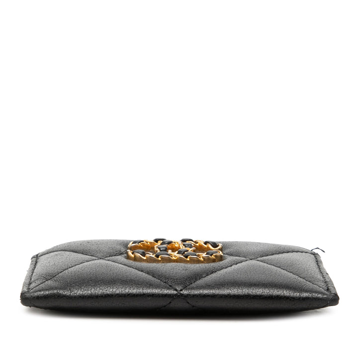 Chanel Matelassé Cuir d’agneau 19 Card Holder